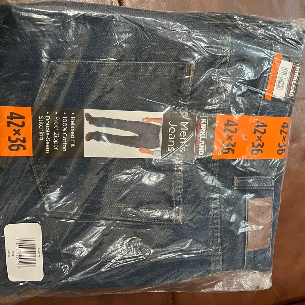 NWT Kirkland Signature Jeans 42x36 - Picture 7 of 9